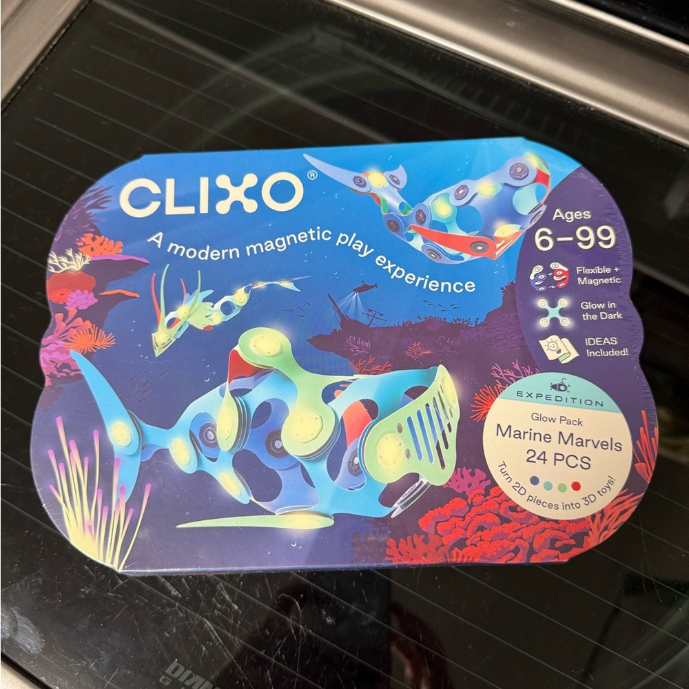Clixo Marine Marvels Glow Pack 24 Piece NEW